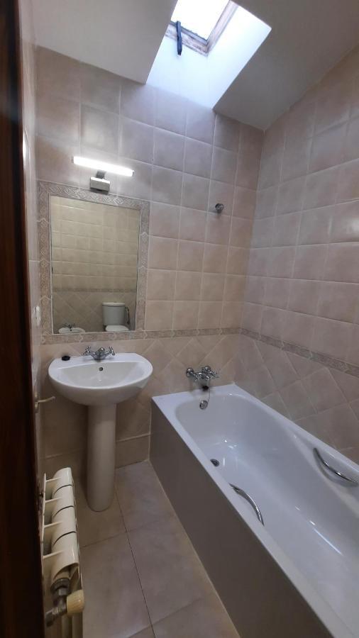 فيلا Casa Rural La Casina Sariego المظهر الخارجي الصورة